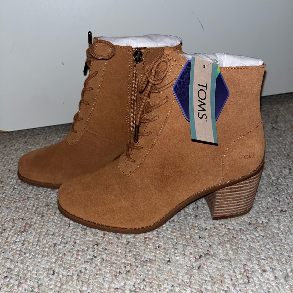 NWT TOMS Evelyn Women's Brown Lace-Up Ankle Booties